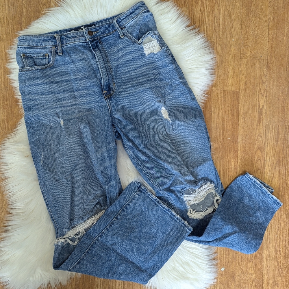 Hollister Ultra High Rise Dad Jean Medium Wash Distressed